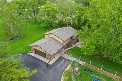 10160 Cemetery Road, Pecatonica, IL 61063 - Photo 5