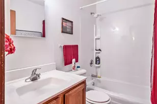 422 S Henrietta Ave, Rockford, IL 61102 - Photo 31