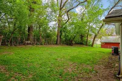 422 S Henrietta Avenue, Rockford, IL 61102 - Photo 5