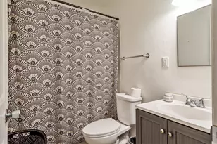 422 S Henrietta Ave, Rockford, IL 61102 - Photo 23