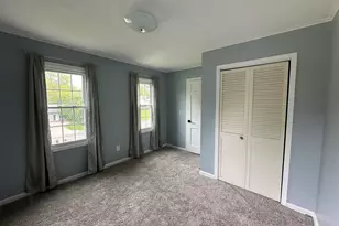 253 Park Crest Dr, Freeport, IL 61032 - Photo 35
