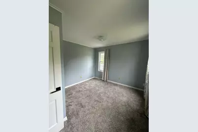 253 Park Crest Dr, Freeport, IL 61032 - Photo 33
