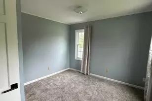 253 Park Crest Dr, Freeport, IL 61032 - Photo 33