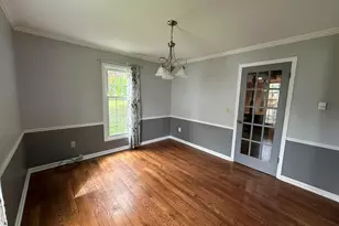253 Park Crest Dr, Freeport, IL 61032 - Photo 15
