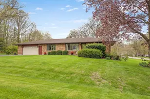 632 Hickory Ct, Lake Summerset, IL 61019 - Photo 3