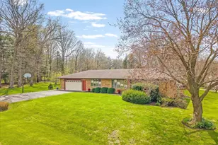 632 Hickory Ct, Lake Summerset, IL 61019 - Photo 5