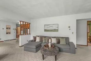 632 Hickory Ct, Lake Summerset, IL 61019 - Photo 11