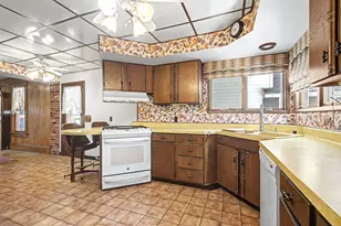 201 W Main St, Elizabeth, IL 61028 - Photo 5