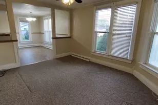 715 E 3rd St, Belvidere, IL 61008 - Photo 13