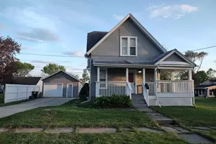715 E 3rd St, Belvidere, IL 61008 - Photo 3