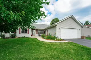 211 Carson Dr, Poplar Grove, IL 61065 - Photo 1