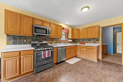211 Carson Drive, Poplar Grove, IL 61065 - Photo 9