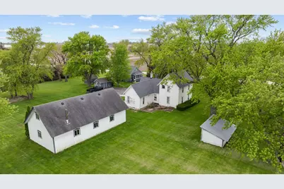 8162 S Perryville Road, Cherry Valley, IL 61016 - Photo 41