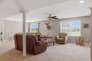 723 Yingling Dr, Dixon, IL 61021 - Photo 31
