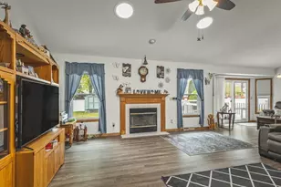 7396 Countryshire Ln, Rockford, IL 61107 - Photo 5