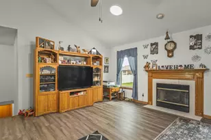 7396 Countryshire Ln, Rockford, IL 61107 - Photo 7