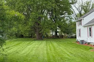 406 S Willow St, Granville, IL 61326 - Photo 35