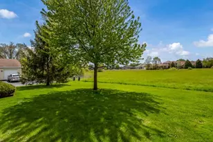 12014 Baneberry Dr, Roscoe, IL 61073 - Photo 7