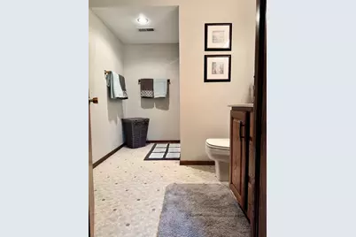 1807 Sierra Court, Freeport, IL 61032 - Photo 21