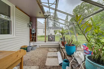 1334 S Blackhawk Avenue, Freeport, IL 61032 - Photo 41