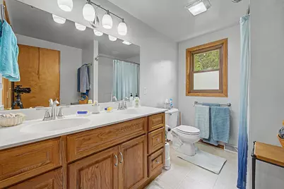 1334 S Blackhawk Avenue, Freeport, IL 61032 - Photo 23