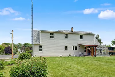 1334 S Blackhawk Avenue, Freeport, IL 61032 - Photo 39