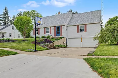 1334 S Blackhawk Avenue, Freeport, IL 61032 - Photo 35