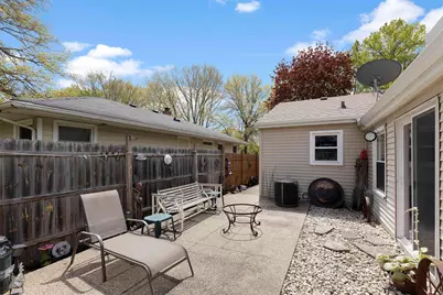2023 Crestwood Avenue, Rockford, IL 61103 - Photo 13