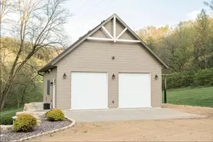5829 S Pleasant Hill Rd, Elizabeth, IL 61028 - Photo 27