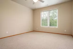 607 Queens Ct, Rockton, IL 61072 - Photo 19