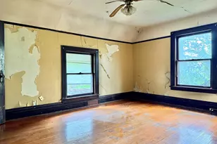 1811 S 4th St, Rockford, IL 61104 - Photo 9