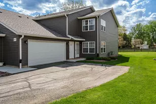 6307 Oak Crest Ln, Loves Park, IL 61111 - Photo 1