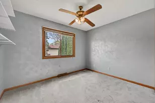 3052 Breezeway Dr, Rockford, IL 61109 - Photo 15