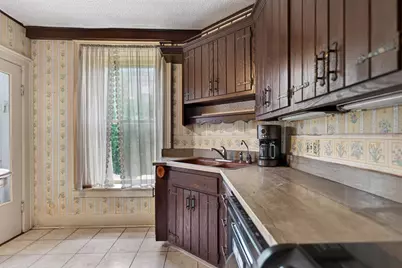 401 E Lincoln Avenue, Belvidere, IL 61008 - Photo 15