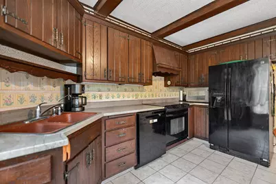 401 E Lincoln Avenue, Belvidere, IL 61008 - Photo 13