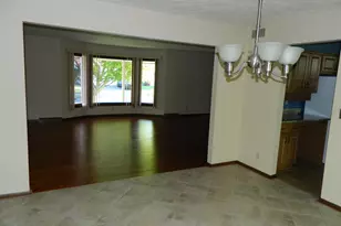 5933 Creekside Ln, Rockford, IL 61114 - Photo 9