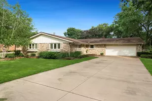 6471 Myrtle Ln, Rockford, IL 61108 - Photo 1