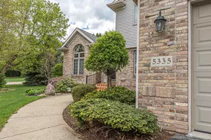 5335 Parliament Pl, Rockford, IL 61107 - Photo 3