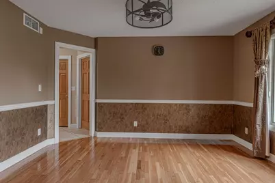 5335 Parliament Place, Rockford, IL 61107 - Photo 9