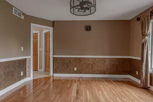 5335 Parliament Pl, Rockford, IL 61107 - Photo 9