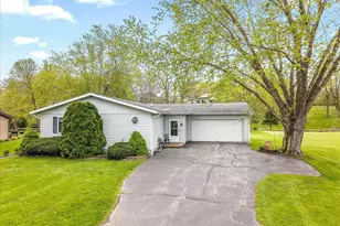 210 Lake Summerset Rd, Lake Summerset, IL 61019 - Photo 7