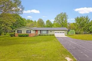 6838 Squaw Prairie Rd, Belvidere, IL 61008 - Photo 1