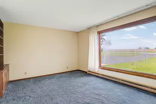 6838 Squaw Prairie Rd, Belvidere, IL 61008 - Photo 7