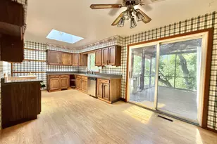 3620 Valerie Rd, Roscoe, IL 61073 - Photo 7