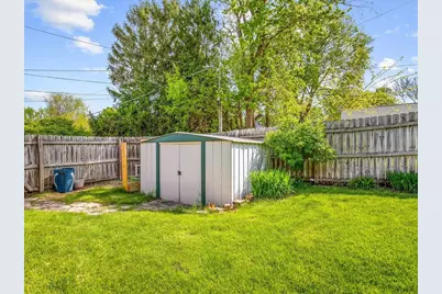 117 N Highland Avenue, Rockford, IL 61107 - Photo 13