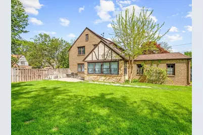 117 N Highland Avenue, Rockford, IL 61107 - Photo 7
