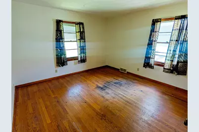 1712 Oxford Street, Rockford, IL 61103 - Photo 7
