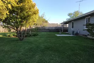 617 Gardner St, Belvidere, IL 61008 - Photo 7