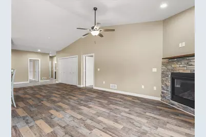 6229 Parks Edge Drive, Loves Park, IL 61111 - Photo 7