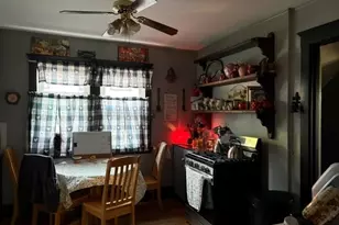 902 10th Ave, Rockford, IL 61104 - Photo 5